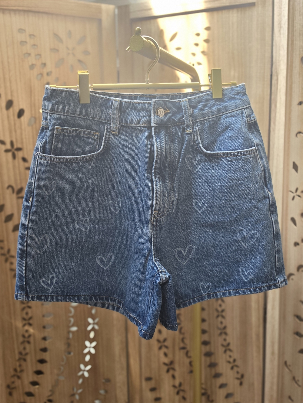 NWOT "SAMPLE" HEART GRAPHIC DENIM SHORTS